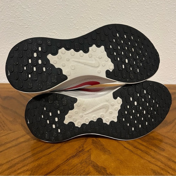 Nike Revolution 7 Men's Athletic Shoes Size 11 - Picture 6 of 6